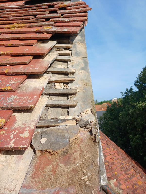 Gable Verge Failure — Mortar & Pointing (Before), SwanDor Dorset